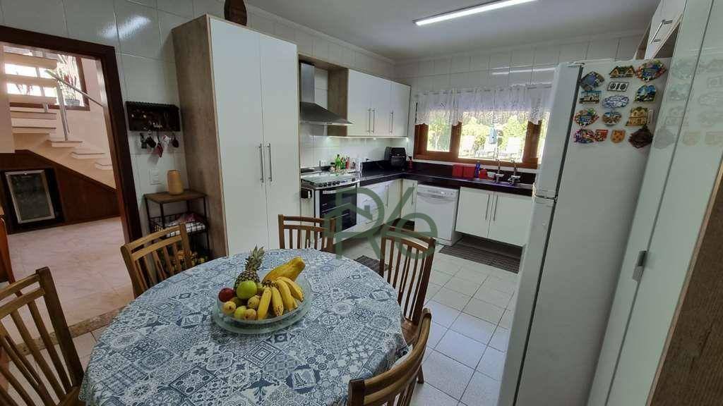 Casa de Condomínio à venda com 4 quartos, 380m² - Foto 17