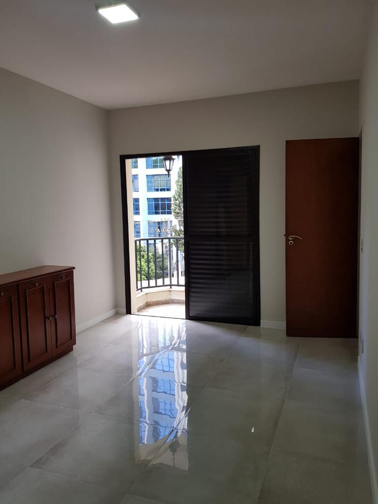 Apartamento à venda com 3 quartos, 127m² - Foto 1