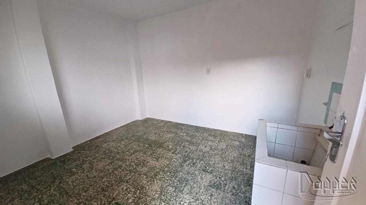 Casa à venda com 4 quartos, 216m² - Foto 11