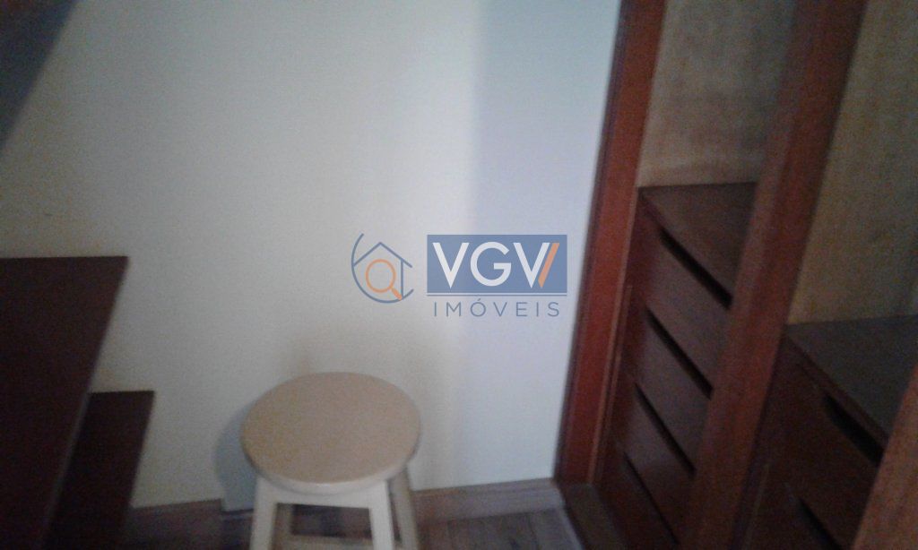 Casa à venda e aluguel com 3 quartos, 201m² - Foto 5