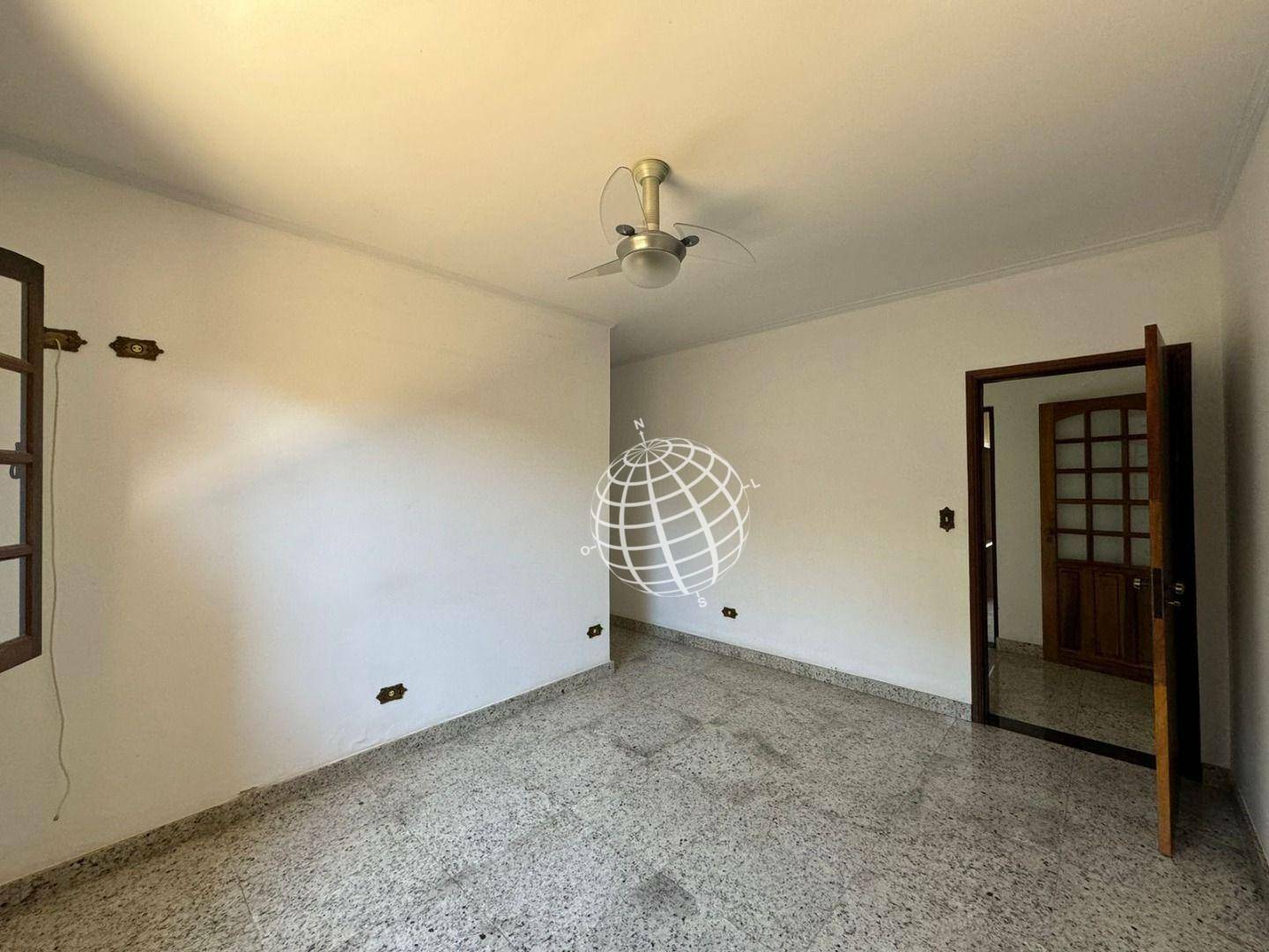 Casa de Condomínio à venda com 4 quartos, 500m² - Foto 30