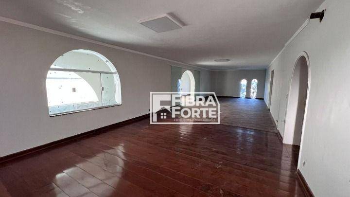 Casa para alugar com 18 quartos, 905m² - Foto 13