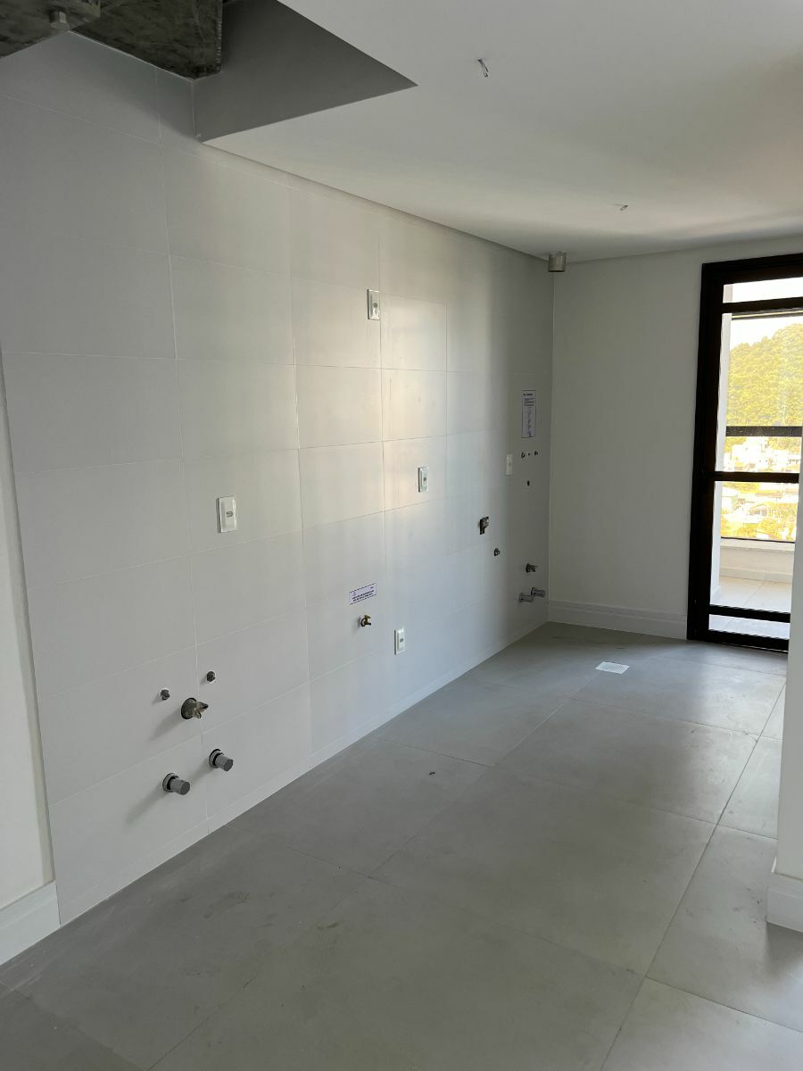 Apartamento à venda com 2 quartos, 95m² - Foto 4