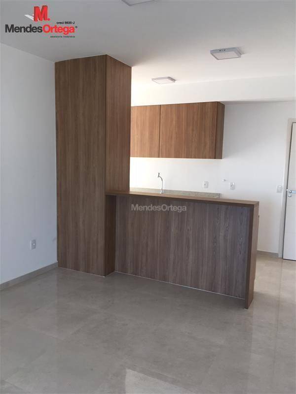 Apartamento para alugar com 3 quartos, 83m² - Foto 12