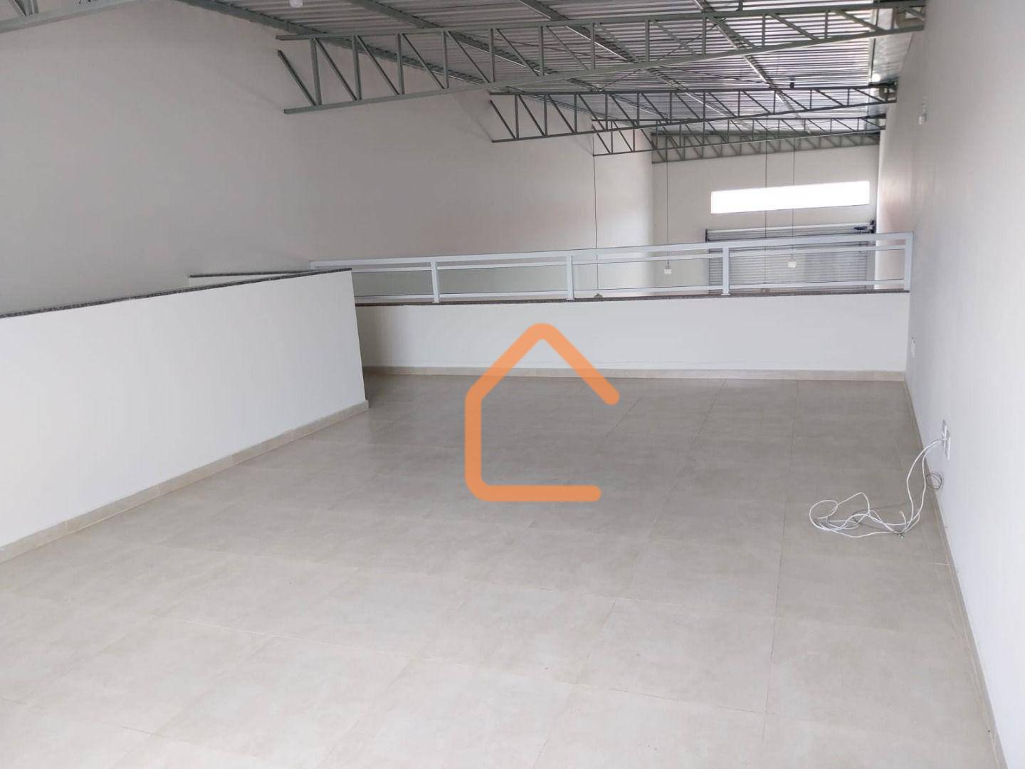 Depósito-Galpão-Armazém para alugar, 200m² - Foto 4