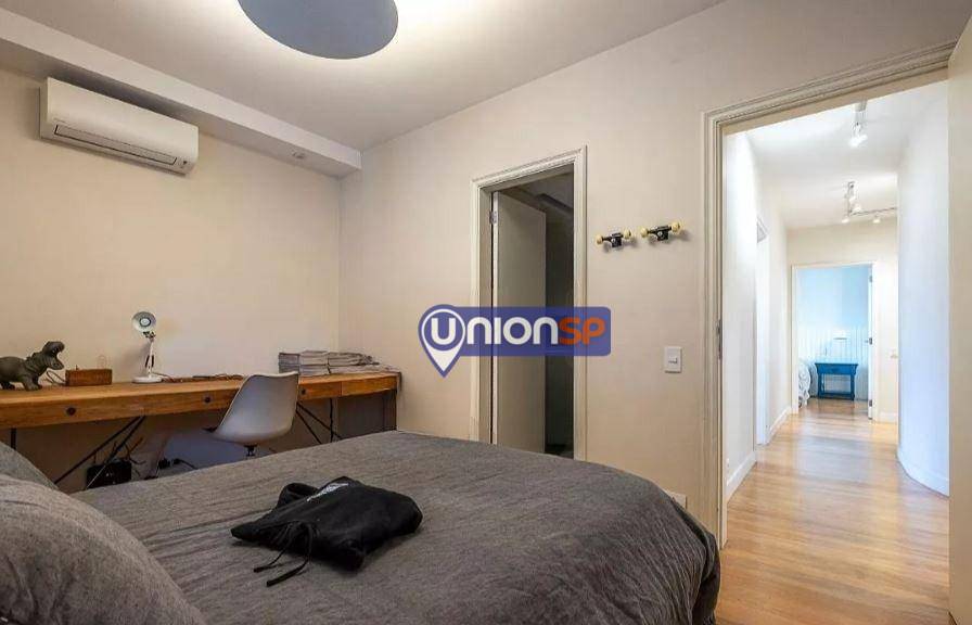 Apartamento à venda com 4 quartos, 246m² - Foto 12