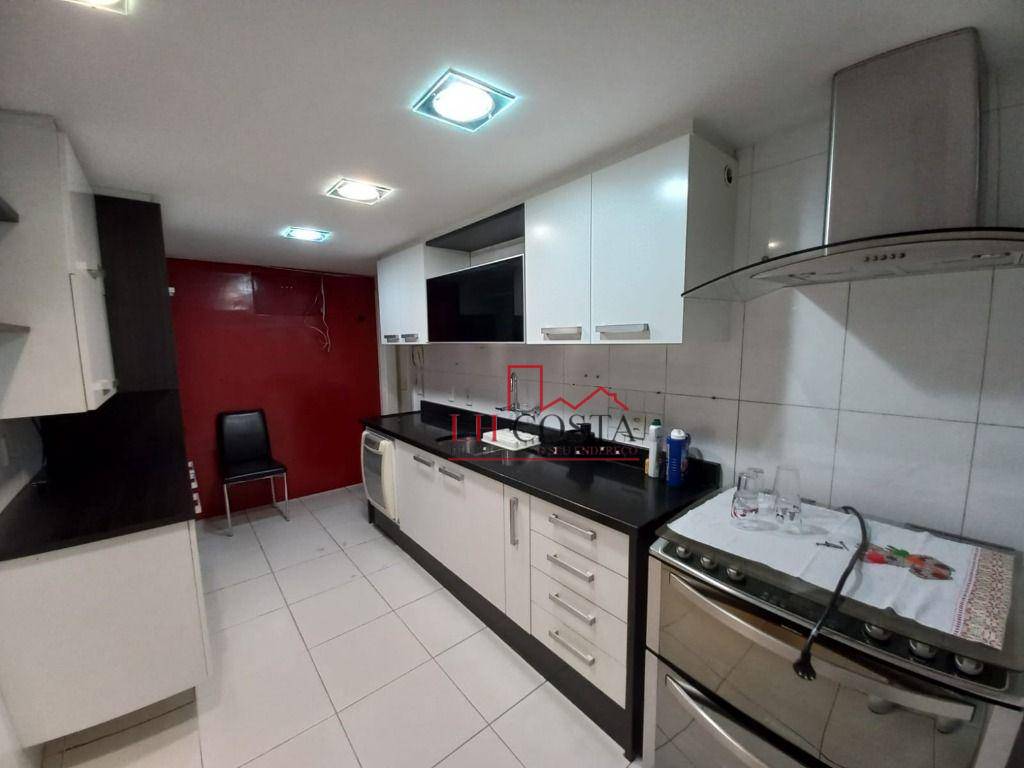 Apartamento à venda com 4 quartos, 235m² - Foto 13