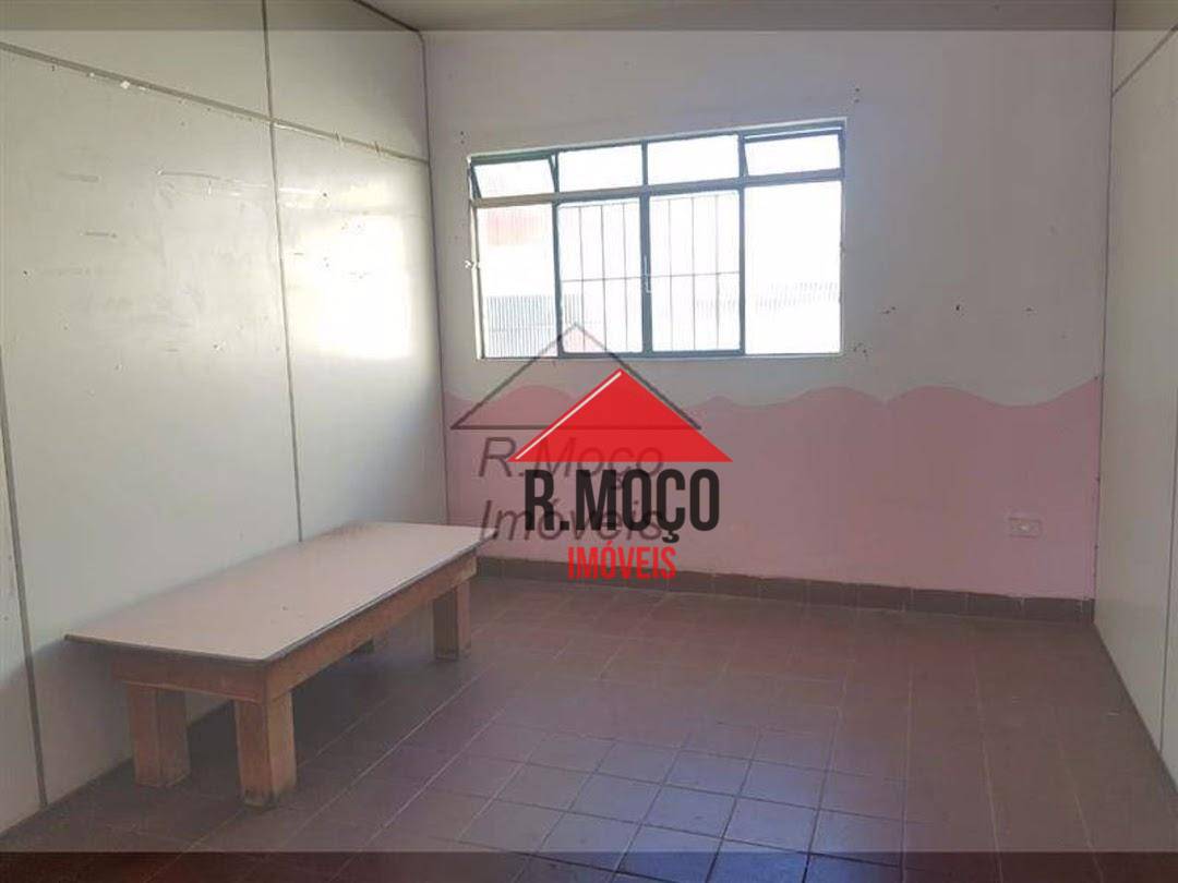 Sobrado à venda com 10 quartos, 219m² - Foto 6