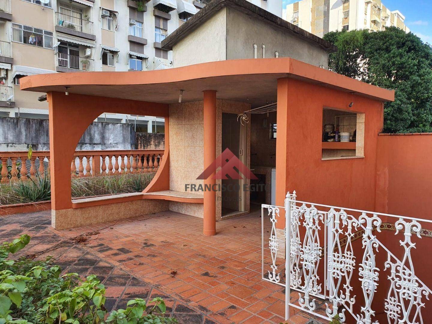 Casa à venda com 4 quartos, 240m² - Foto 23