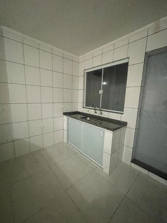 Apartamento para alugar com 2 quartos, 50m² - Foto 3