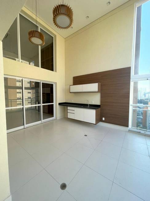 Apartamento à venda com 3 quartos, 185m² - Foto 9