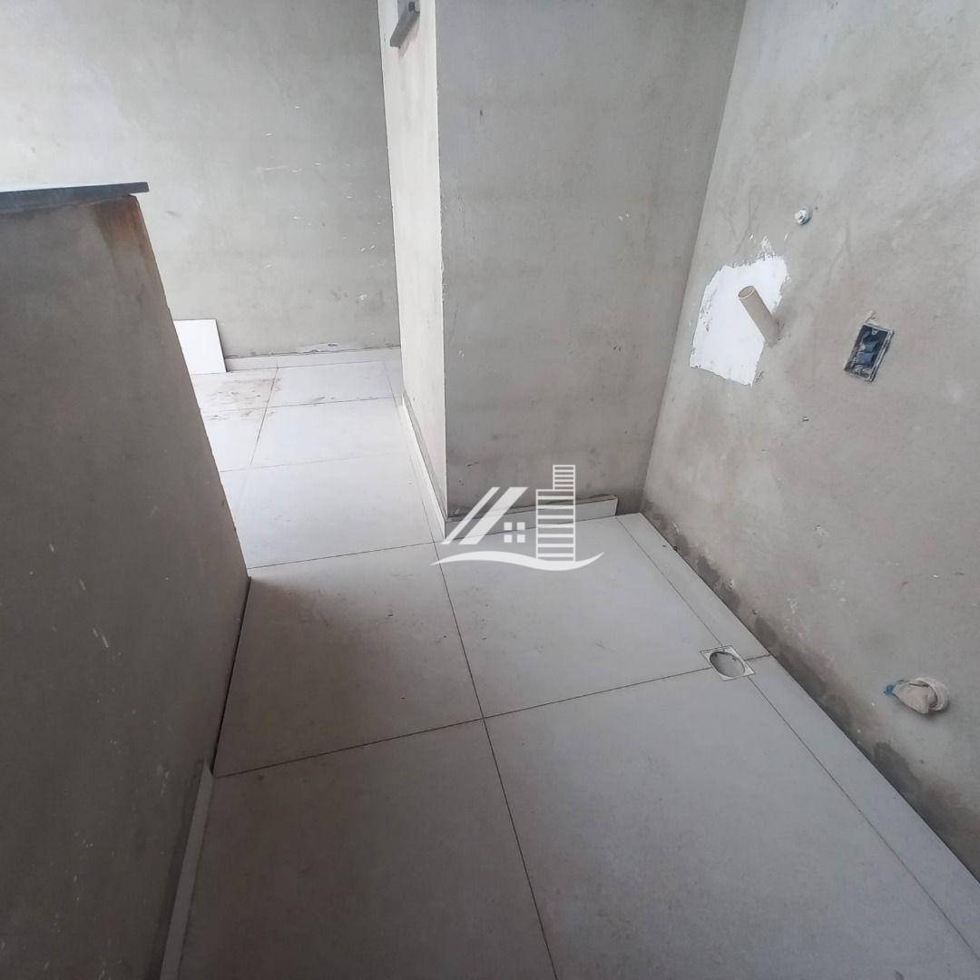 Cobertura à venda com 2 quartos, 100m² - Foto 4