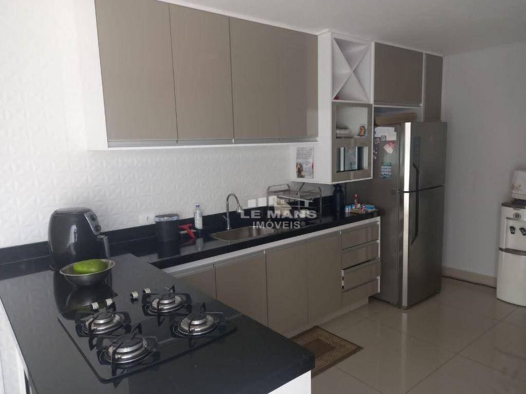 Casa à venda com 3 quartos, 97m² - Foto 10