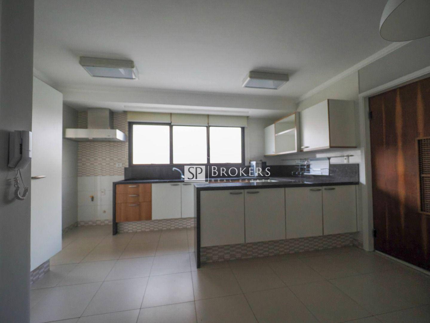 Apartamento à venda com 4 quartos, 226m² - Foto 3