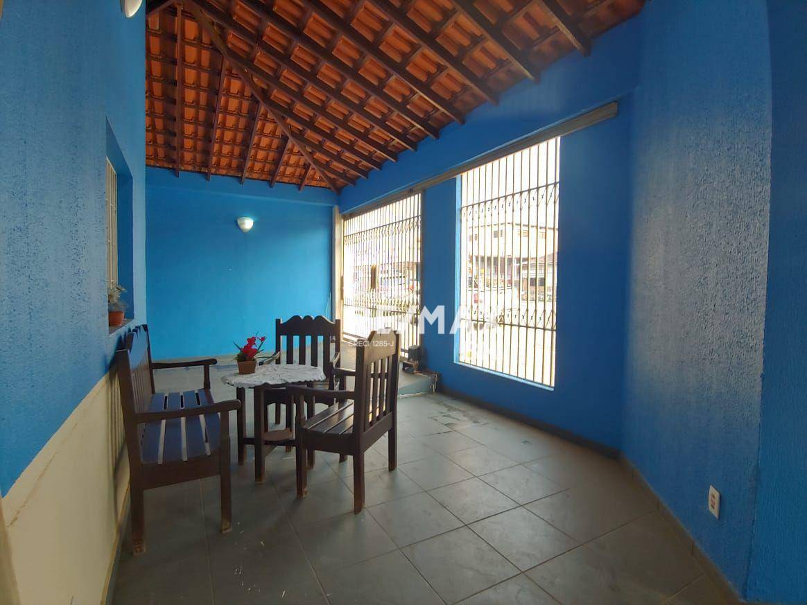 Casa à venda com 5 quartos, 200m² - Foto 7