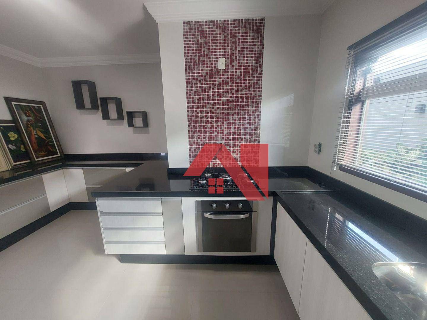 Casa à venda com 3 quartos, 158m² - Foto 5