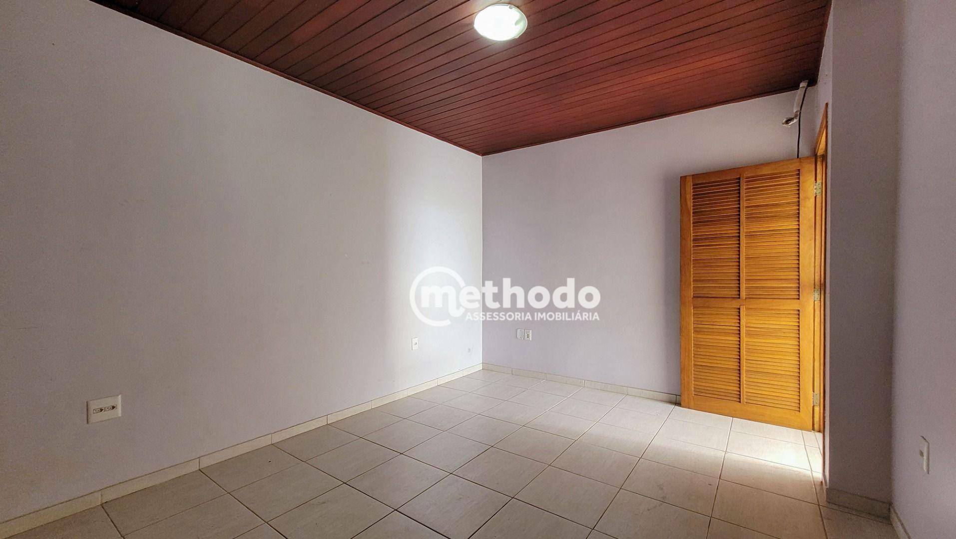 Casa à venda com 6 quartos, 250m² - Foto 39