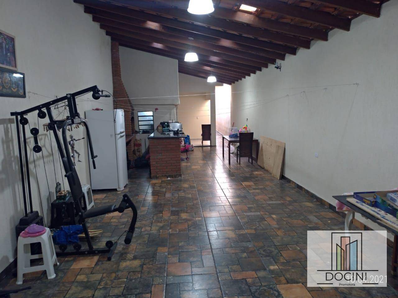 Casa à venda com 2 quartos, 250M2 - Foto 1