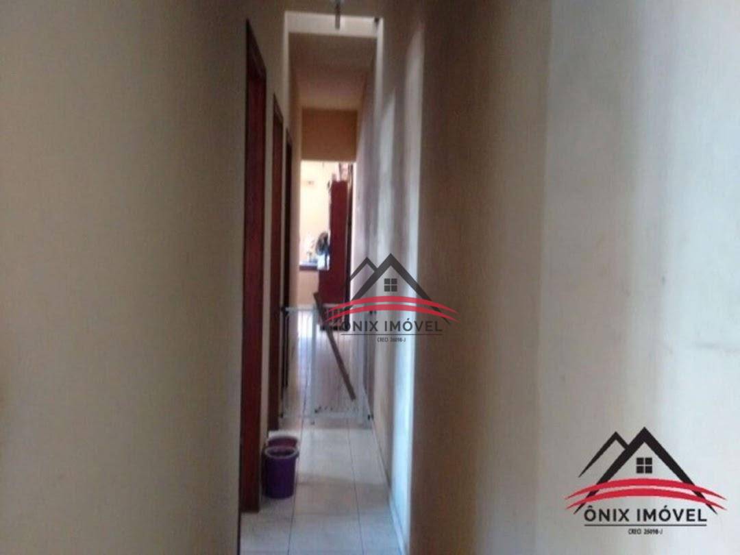 Casa à venda com 2 quartos, 370m² - Foto 11