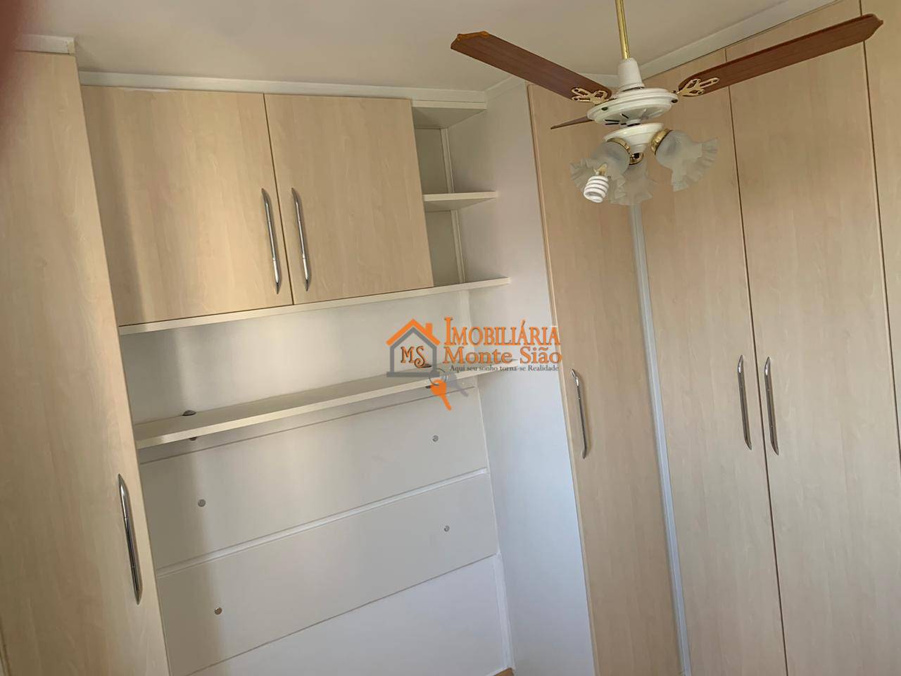 Apartamento para alugar com 2 quartos, 55m² - Foto 7