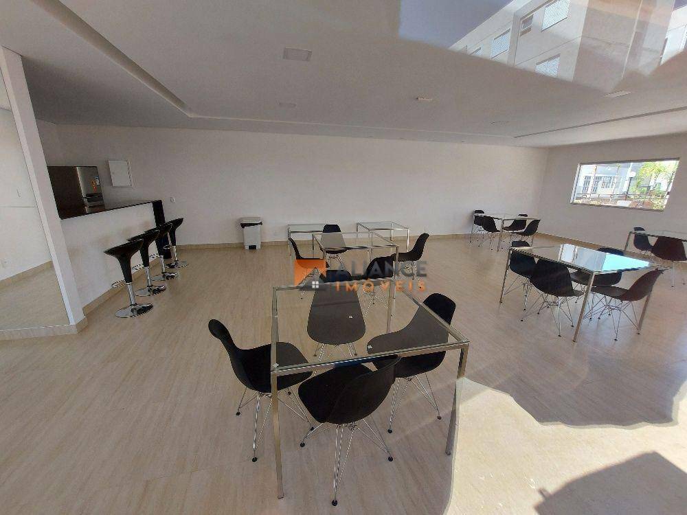 Apartamento para alugar com 2 quartos, 41m² - Foto 10