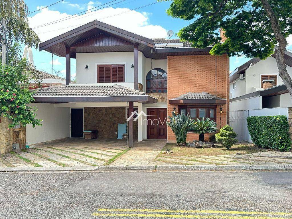 Casa de Condomínio para alugar com 4 quartos, 380m² - Foto 1