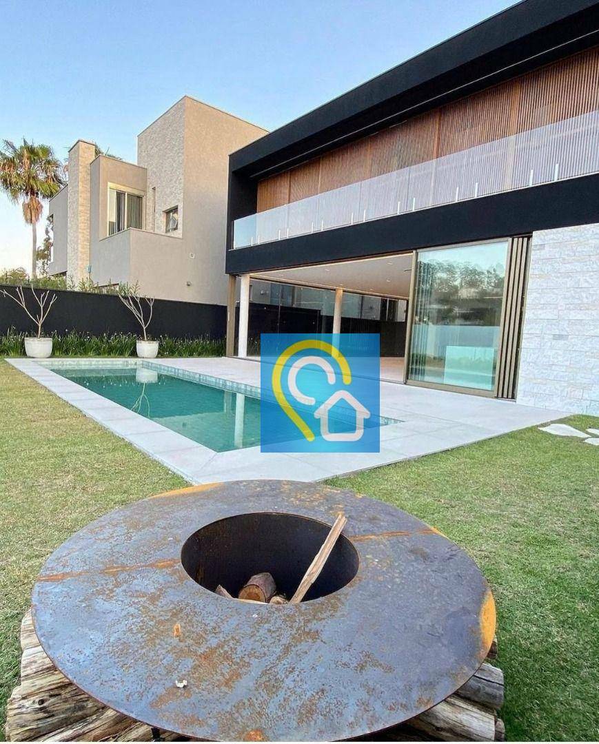 Casa de Condomínio à venda com 4 quartos, 485m² - Foto 2