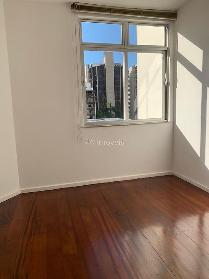 Apartamento à venda com 4 quartos, 180m² - Foto 14