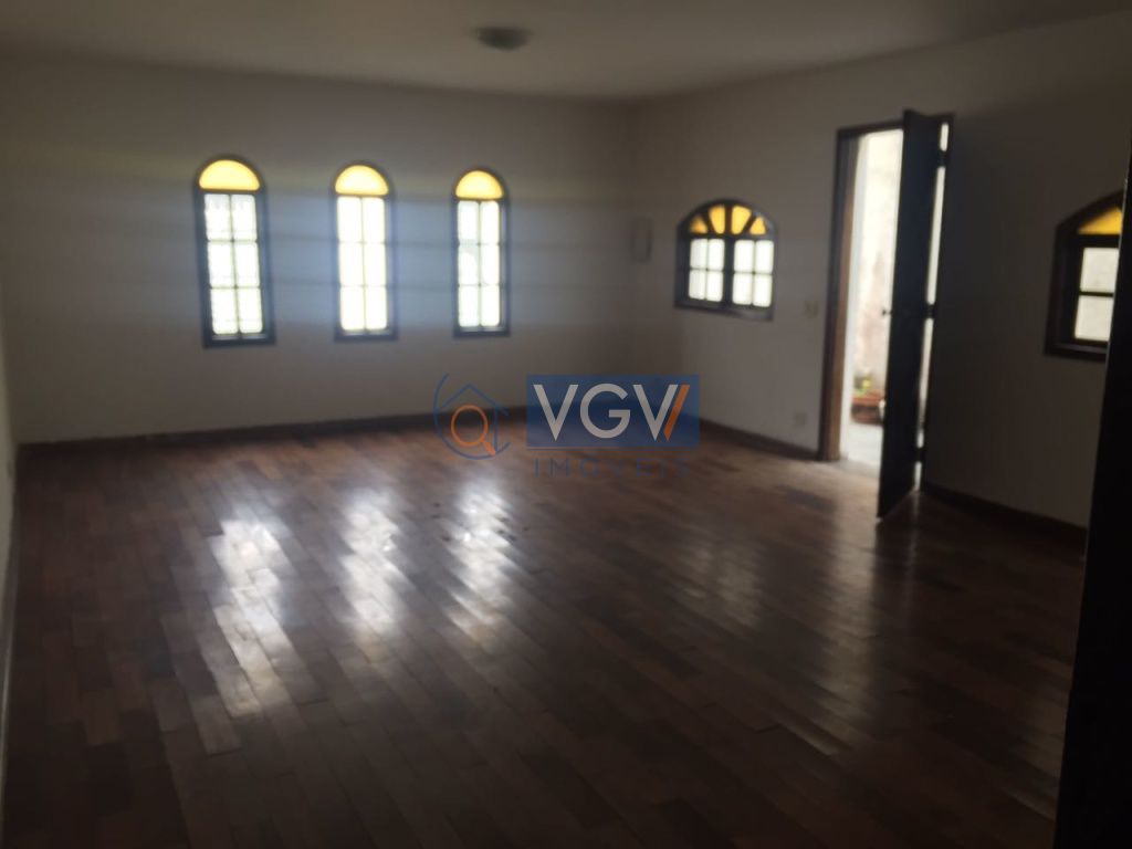 Casa para alugar com 3 quartos, 200m² - Foto 11