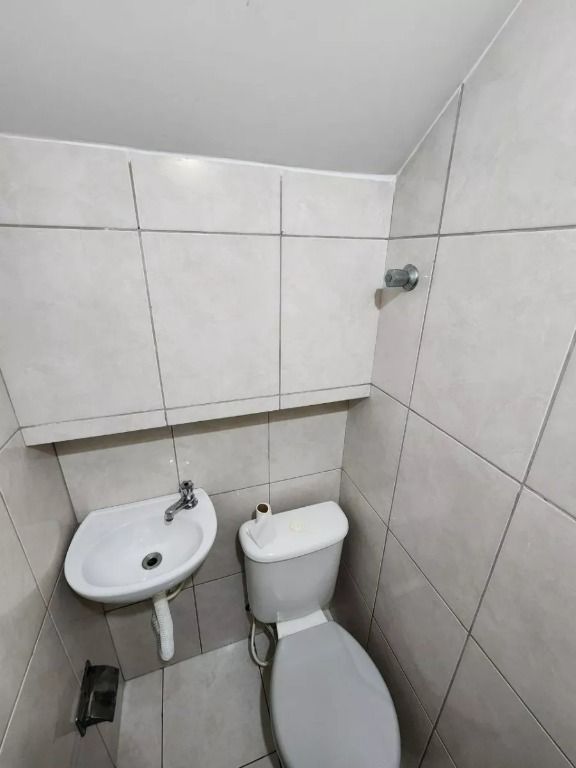 Casa à venda com 2 quartos, 102m² - Foto 11