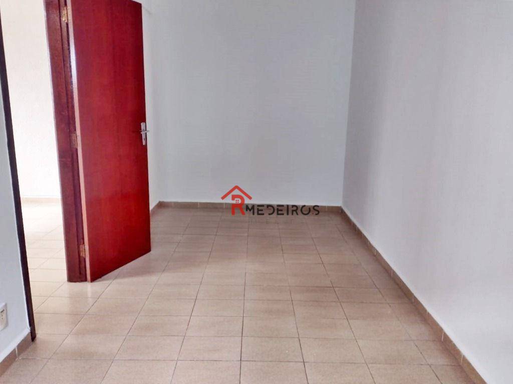 Apartamento à venda com 1 quarto, 34m² - Foto 4