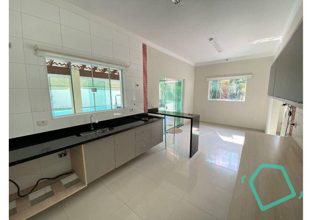 Casa de Condomínio para alugar com 3 quartos, 500m² - Foto 32