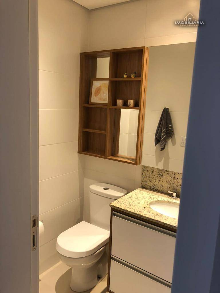 Apartamento à venda com 2 quartos, 66m² - Foto 17