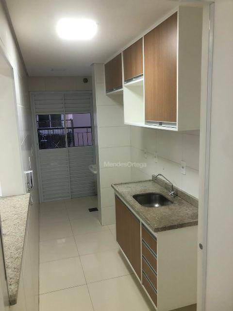 Apartamento para alugar com 2 quartos, 60m² - Foto 7