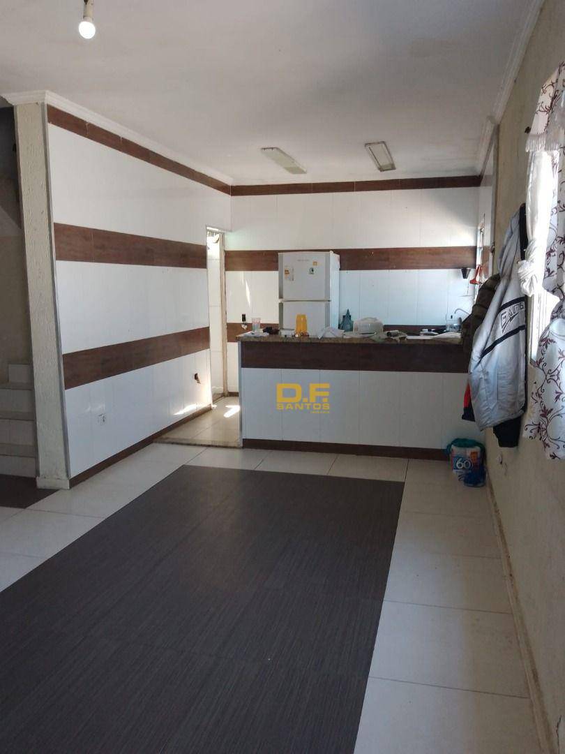 Casa à venda com 2 quartos, 150M2 - Foto 2