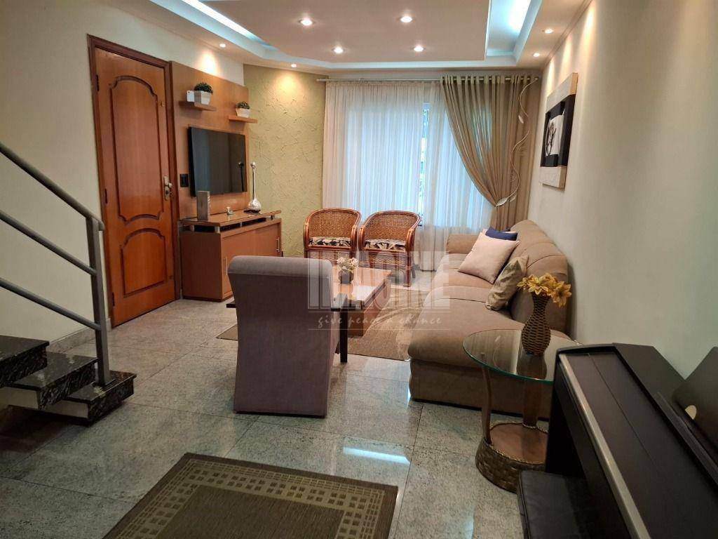 Sobrado, 3 quartos, 216 m² - Foto 1