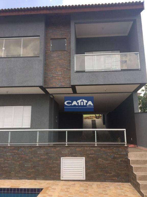 Casa de Condomínio à venda com 4 quartos, 200m² - Foto 2