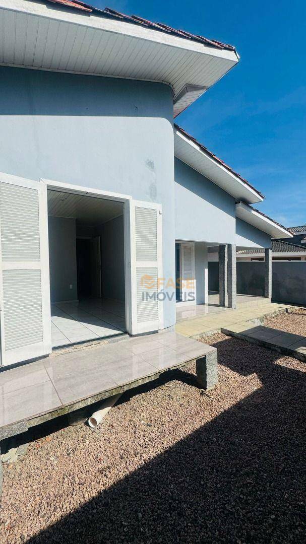 Casa à venda com 3 quartos, 1m² - Foto 3
