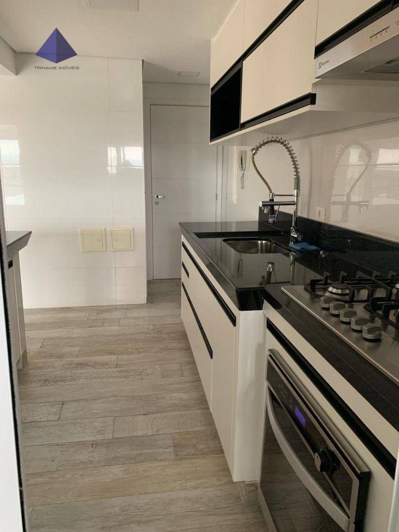 Apartamento para alugar com 3 quartos, 145m² - Foto 13