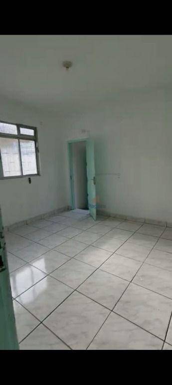 Casa à venda com 3 quartos, 100m² - Foto 11