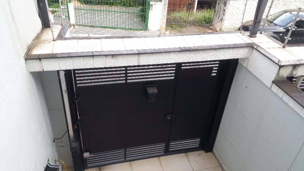 Sobrado à venda com 3 quartos, 130m² - Foto 1