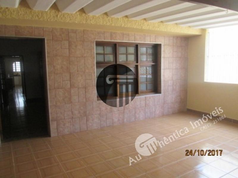 Casa para alugar com 7 quartos, 300m² - Foto 1