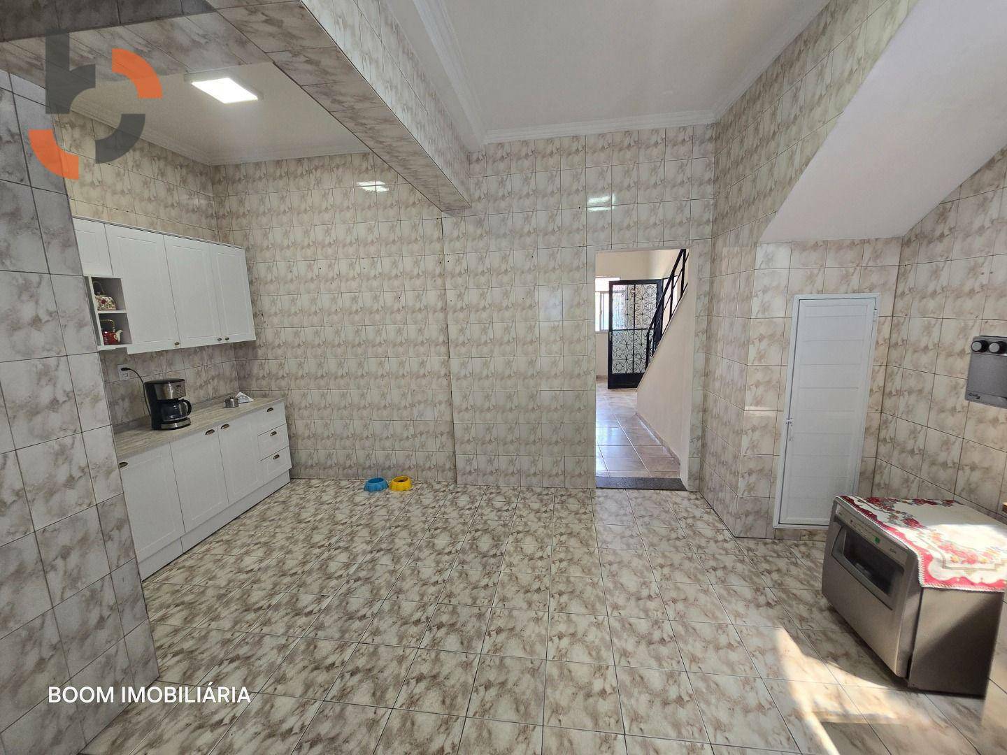 Casa à venda com 5 quartos, 197m² - Foto 15