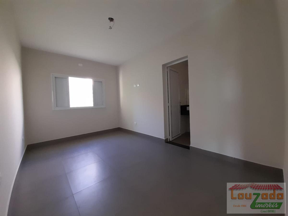 Casa à venda com 3 quartos, 250m² - Foto 9