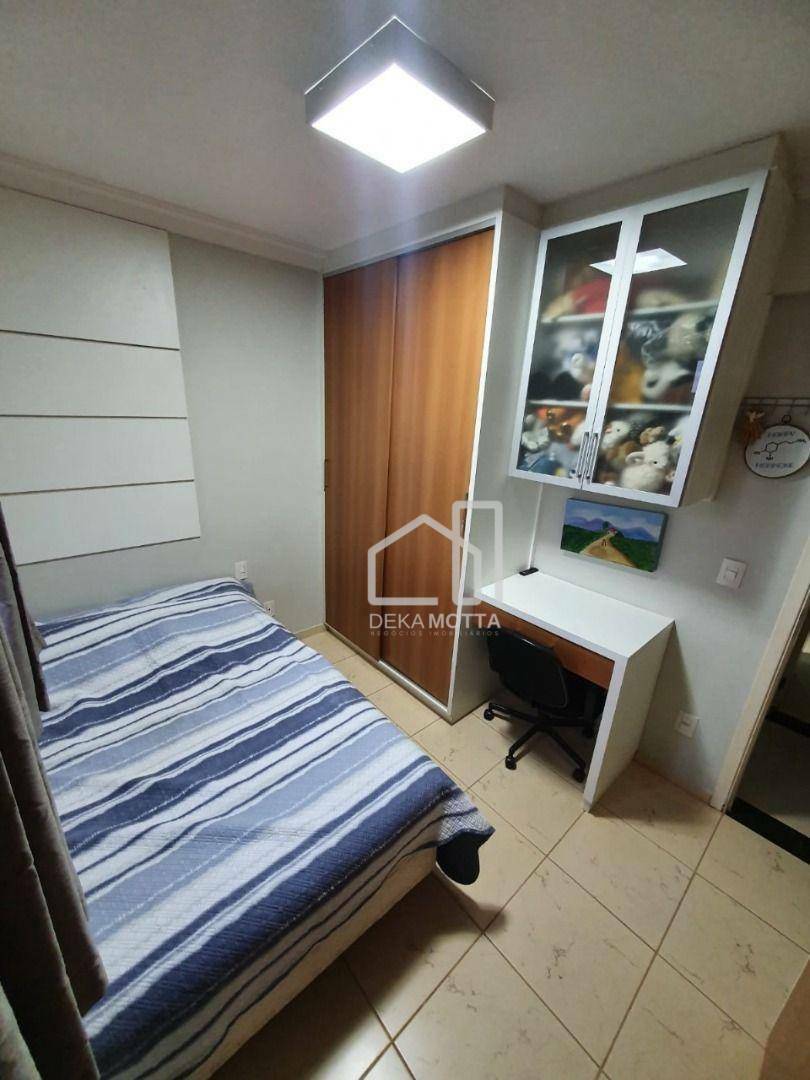 Apartamento à venda com 4 quartos, 180m² - Foto 2