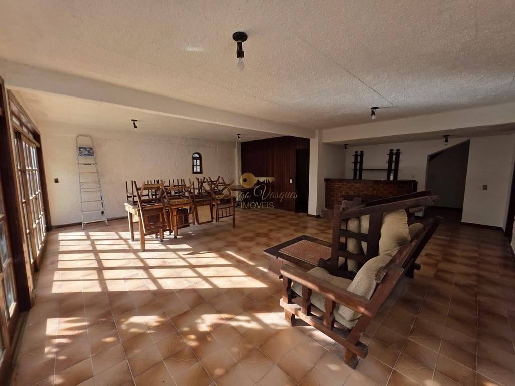 Casa de Condomínio para alugar com 4 quartos, 330m² - Foto 28