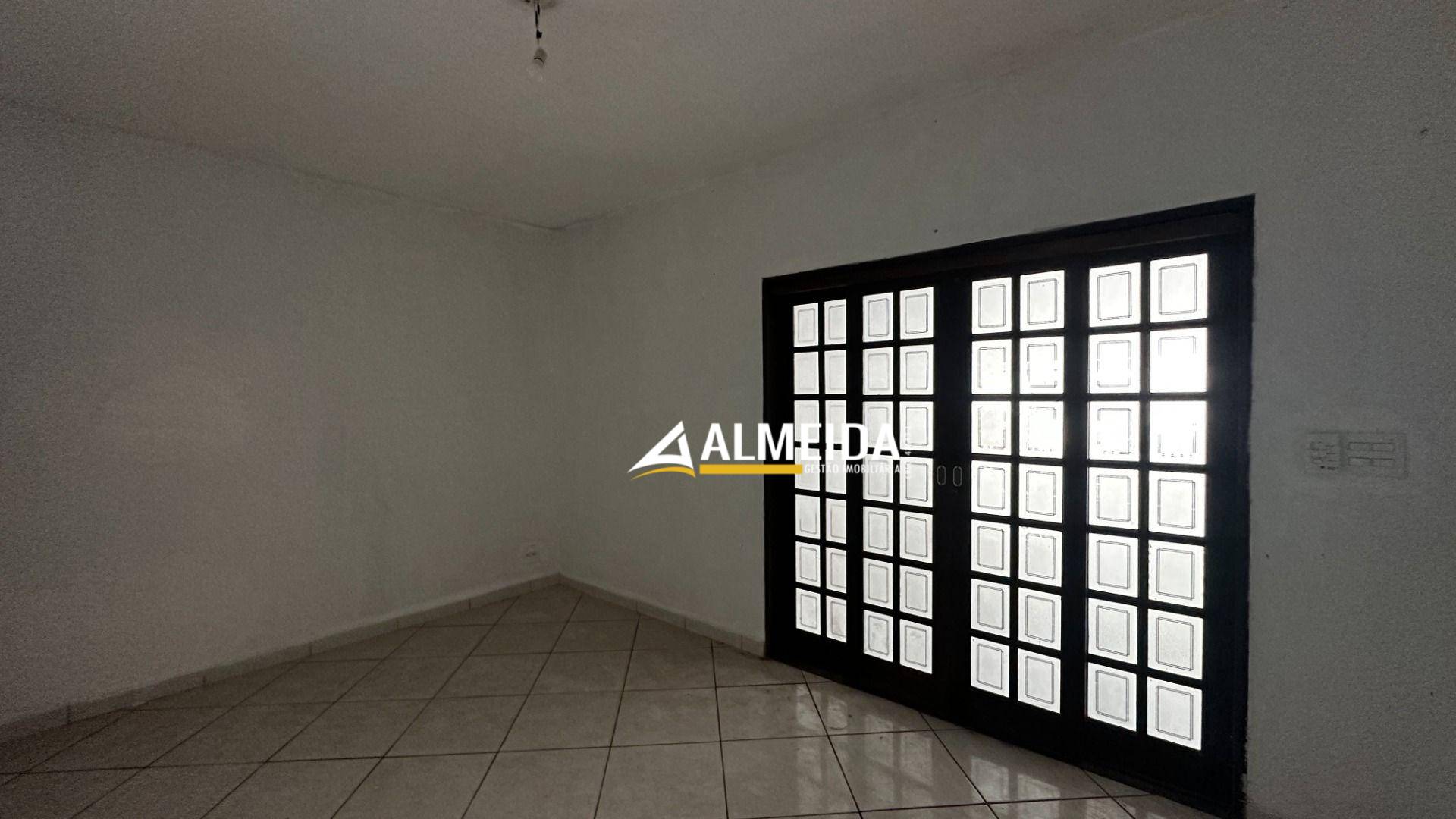 Casa, 3 quartos, 200 m² - Foto 3