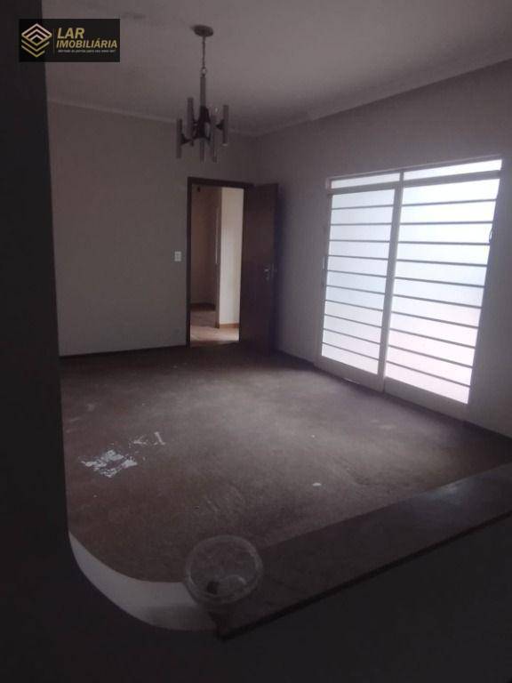 Casa para alugar com 3 quartos, 213m² - Foto 39