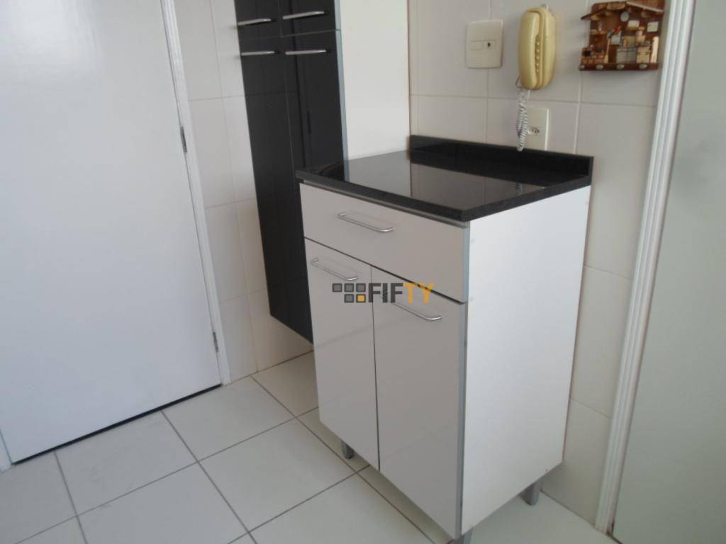 Apartamento para alugar com 3 quartos, 97m² - Foto 21