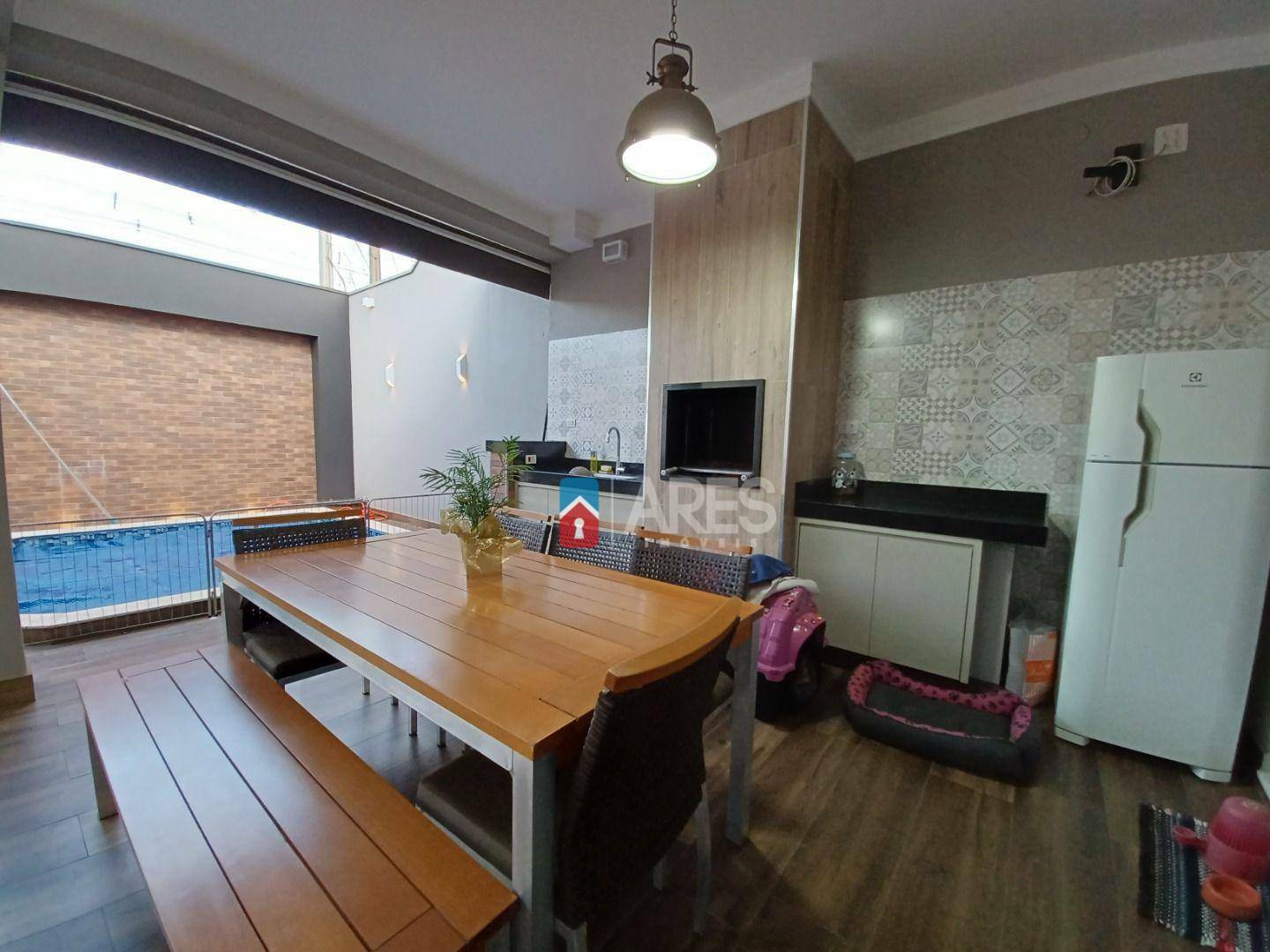 Casa à venda com 3 quartos, 278m² - Foto 5